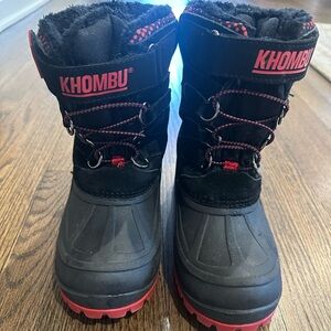 Kids winter/snow boots size 3